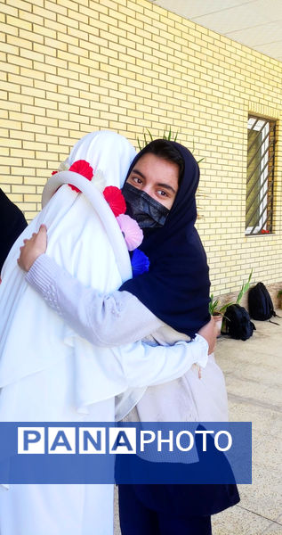 بازگشت معنوی دانش‌آموز حاجی‌آبادی از سفر پرفیض حج