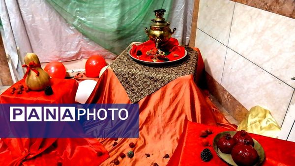 جشن یلدا در دبیرستان حضرت زینب(س) 