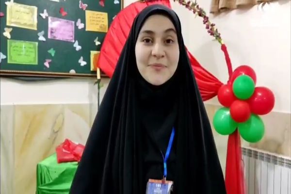 پاسداشت رسم کهن یلدا در دبیرستان شهید سیدمهدی برقعی ۲ قم 