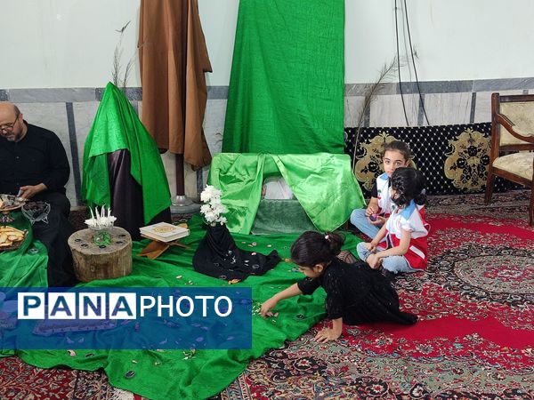 دبستان آوای مهر قائمشهر میزبان عزاداران حسینی شد