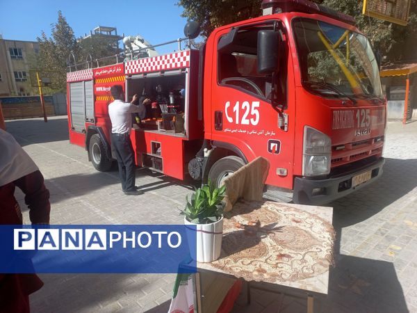 بزرگداشت روز آتش نشانی در دبستان شطیطه۲