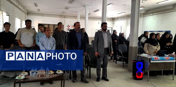 مراسم تجلیل از دانش‌آموزان برتر جشنواره فرهنگی هنری امید فردا در دبیرستان فاطمه الزهرا شهرستان اسدآباد 