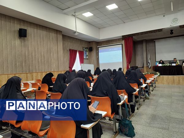 جلسه معاونین و مربیان پرورشی  ناحیه سه در دبیرستان مصلی نژاد حضرت زهرا(س)