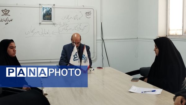 نشست خبرنگاران در شهرستان خلیل‌آباد 