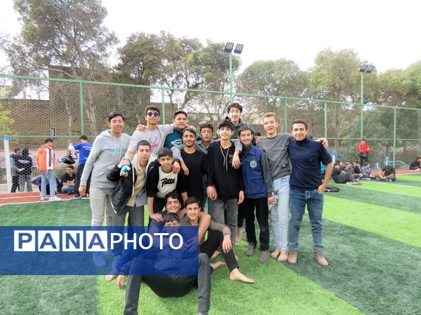 مسابقات طناب کشی شهید پارسا منصور در دبیرستان شاهد ابوذر غفاری 