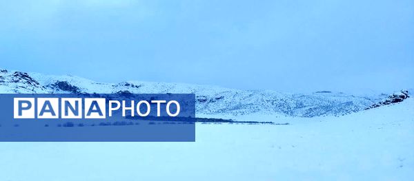 رقص دانه‌های برف در آسمان خاتم؛ شور و هیجان کودکان