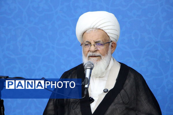 نشست اصحاب رسانه با نماینده ولی فقیه در یزد