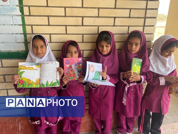 نمایش‌های خلاقانه دانش‌آموزان سیریک به‌مناسبت هفته کتاب