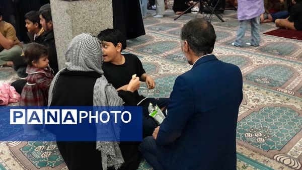 معتکفین با خانواده های خود دیدار کردند 