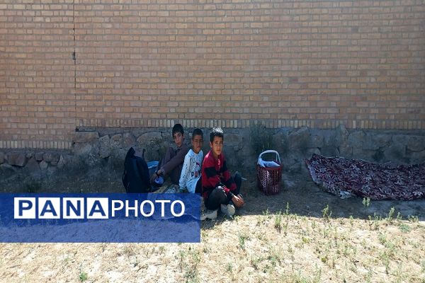 برگزاری اردوی درون مدرسه‌ای در مدرسه شهید معتمدی گزکوه