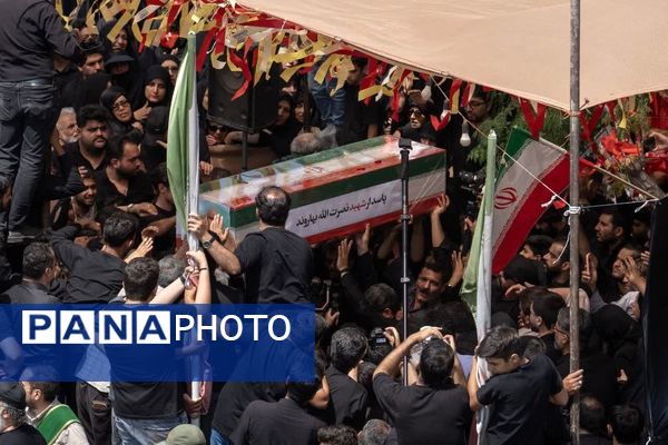 تشییع با شکوه شهدای مقاومت در دارالمؤمنین کاشان