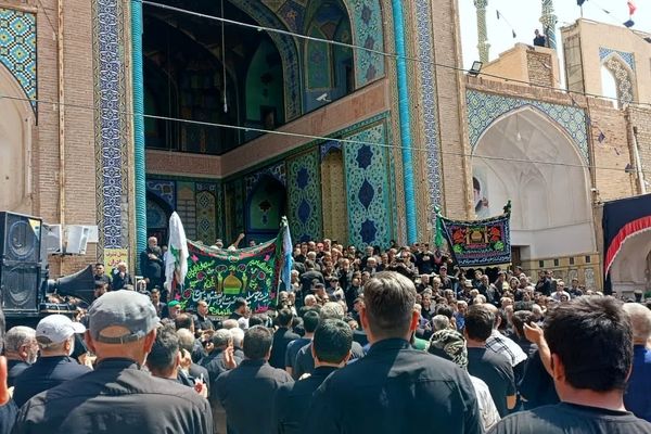 اجتماع عظیم عاشقان و عزاداران اباعبدالله الحسین(ع) در آستان مقدس حضرت علی ابن امام محمدباقر(ع)