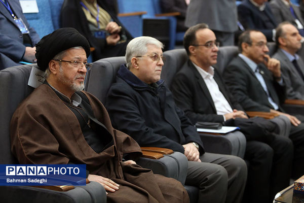 اختتامیه سی و سومین جشنواره پژوهش و فناوری دانشگاه تهران