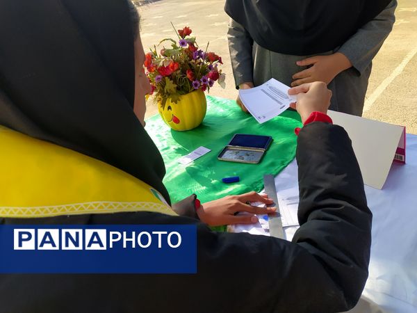 انتخابات شورای دانش آموزی در دبیرستان دخترانه امید 