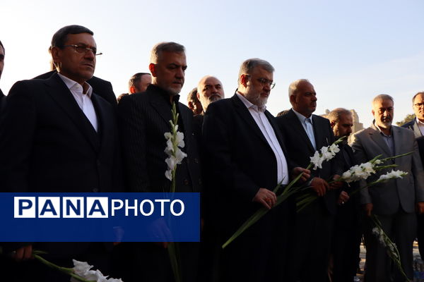 تجدید پیمان استاندار تهران با آرمان های شهدا