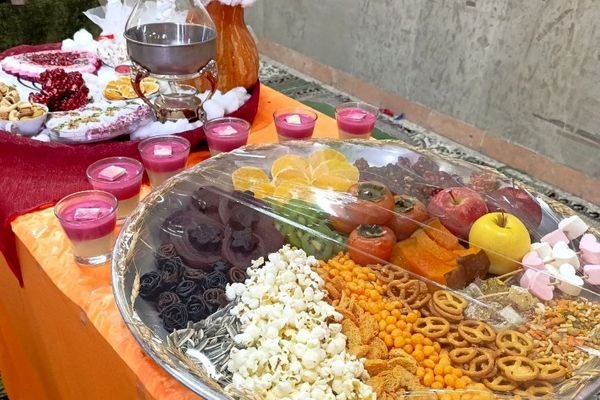 مراسم جشن یلدا در دبیرستان حضرت رقیه(س) ورامین