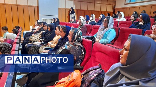 گرامیداشت روز ملی ادبیات کودک و نوجوان در کانون پرورش فکری کودکان و نوجوانان کرج