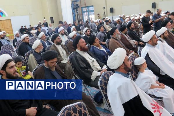  پیشوا در شب وداع؛ عالمان دینی و مسئولان با امام خویش پیمان دوباره بستند