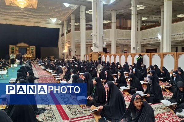 مراسم جز خوانی قران در حرم اهل بیت(ع)