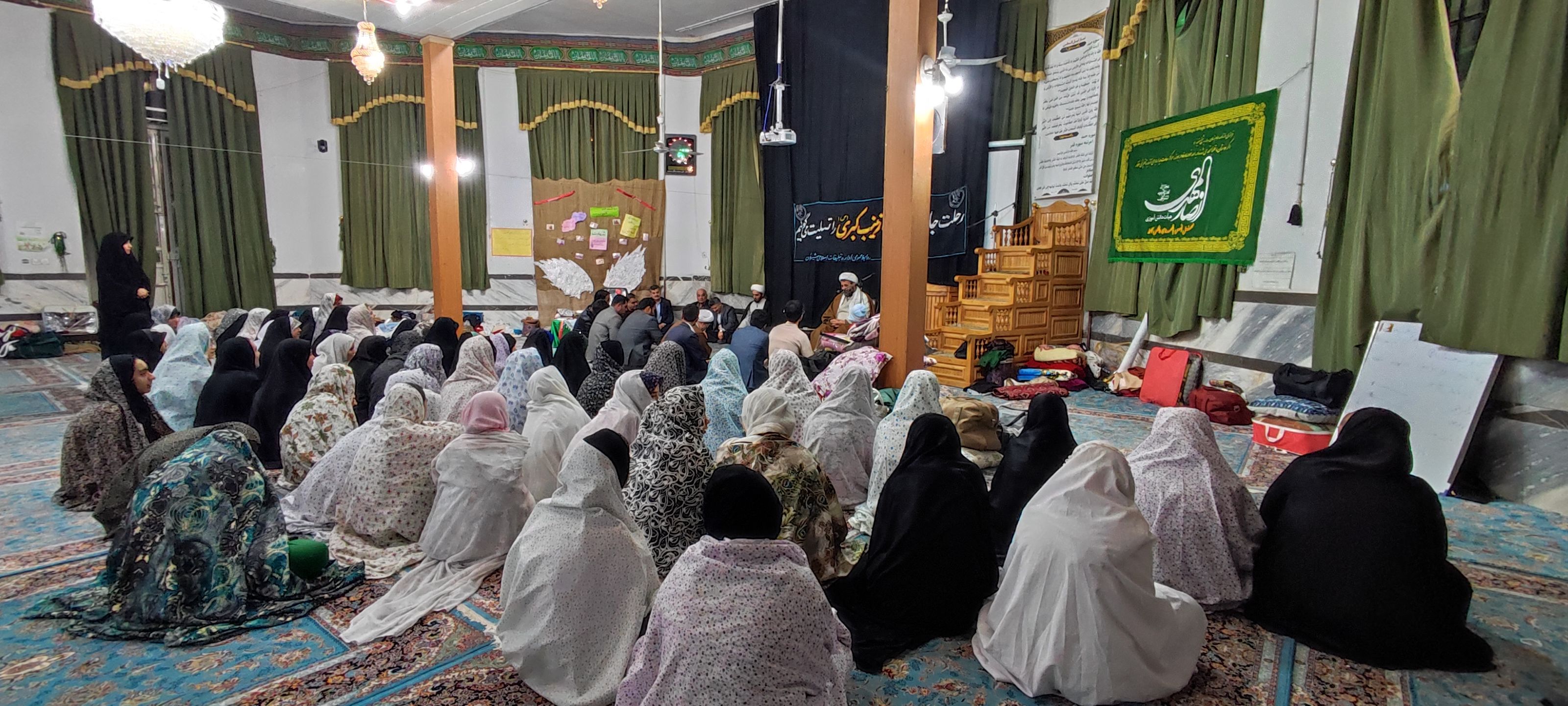 حضور ۷۲ دانش‌آموز دختر معتکف به نیت ۷۲ شهید کربلا در مسجد باب الحوائج شیروان