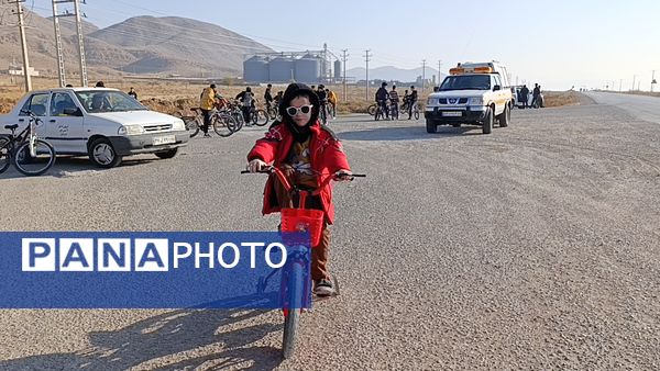 برگزاری همایش دوچرخه‌سواری در آشخانه به‌مناسبت روز دانش‌آموز 