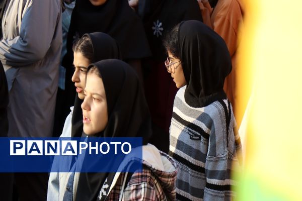 صبحگاه مدرسه شیخ مفید پاکدشت