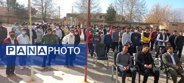 مانور زلزله در مدرسه امام خمینی (ره) منطقه بیرانوند