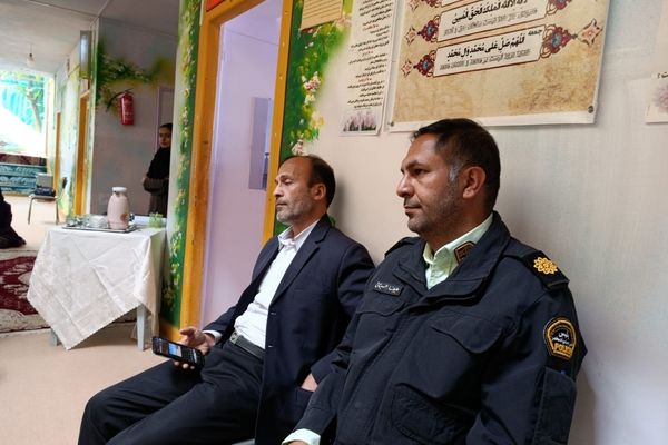  جلسه آموزش خانواده در دبیرستان نمونه اندیشه 