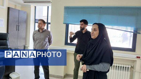 دیدار رئیس سازمان دانش‌آموزی و دانش‌آموزان پیشتاز و خبرنگاران پانا با رئیس سازمان تأمین اجتماعی محمودآباد 