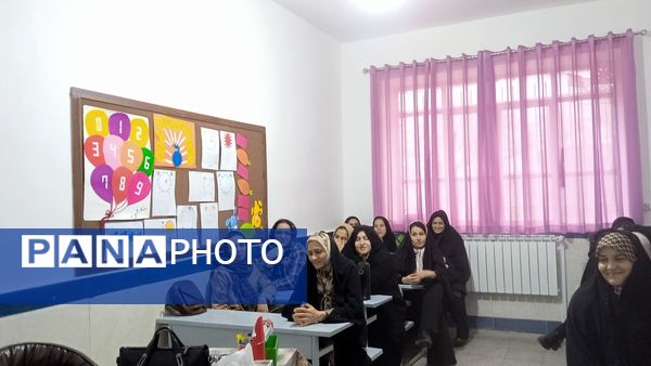 جلسه انجمن اولیا و ارائه کارنامه های هشدار به والدین در مدرسه شهید نجفی فدافن