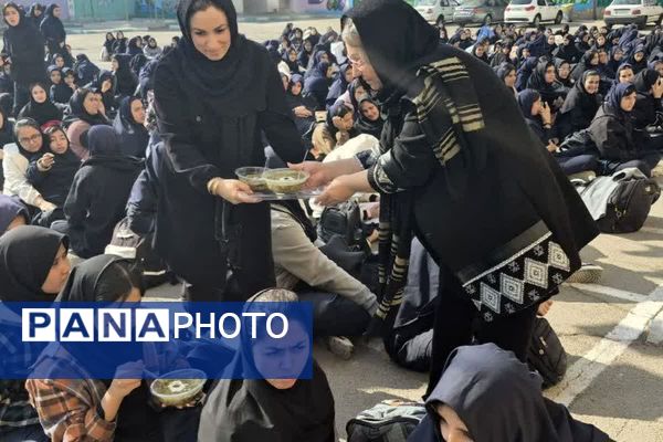 ویژه‌برنامه «یاس پهلو شکسته» در هنرستان الغدیر