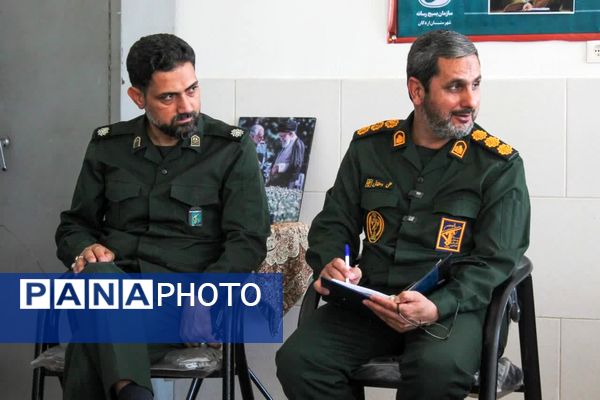 دیدار صمیمی فرمانده ناحیه مقاومت بسیج شهرستان اردکان با خبرنگاران پانا و بسیج رسانه