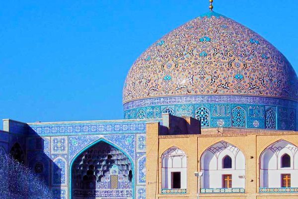 مساجد پایگاه اصلی تربیت و همبستگی اجتماعی هستند
