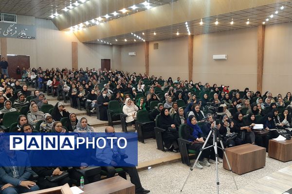 کارگاه نقش والدین در تربیت فرزندان در شیراز