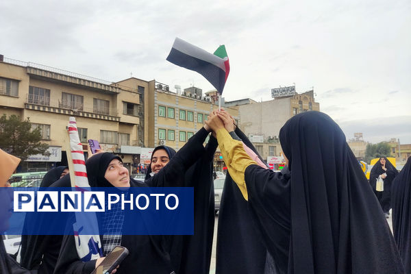 راهپیمایی 13 آبان در قم