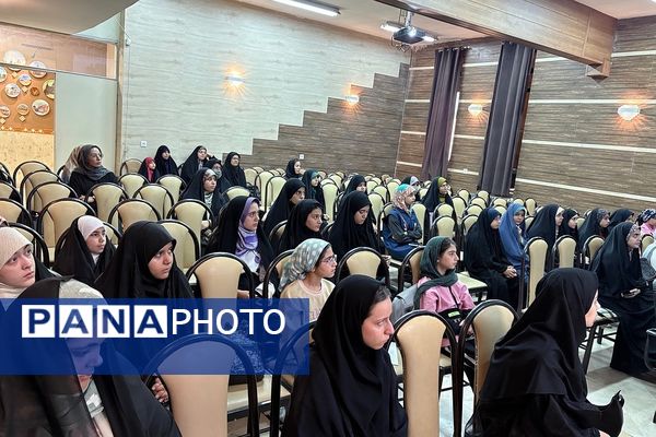 برگزاری جلسه توانمندسازی دانشآموزخبرنگارانپانا اسلامشهر