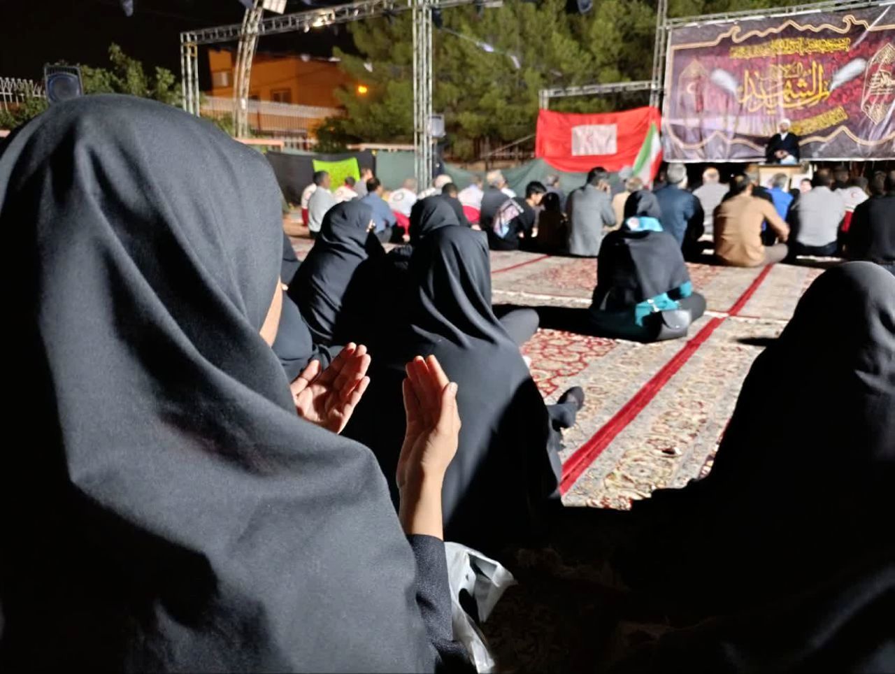 جوانان هلال احمر کاشمر در سوگ رقیه (س)