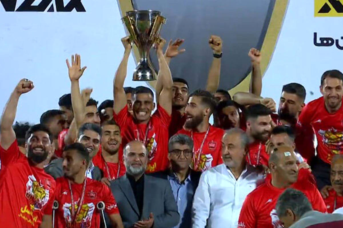 رقابت استقلال و پرسپولیس به لیگ بیست و سوم روح داد