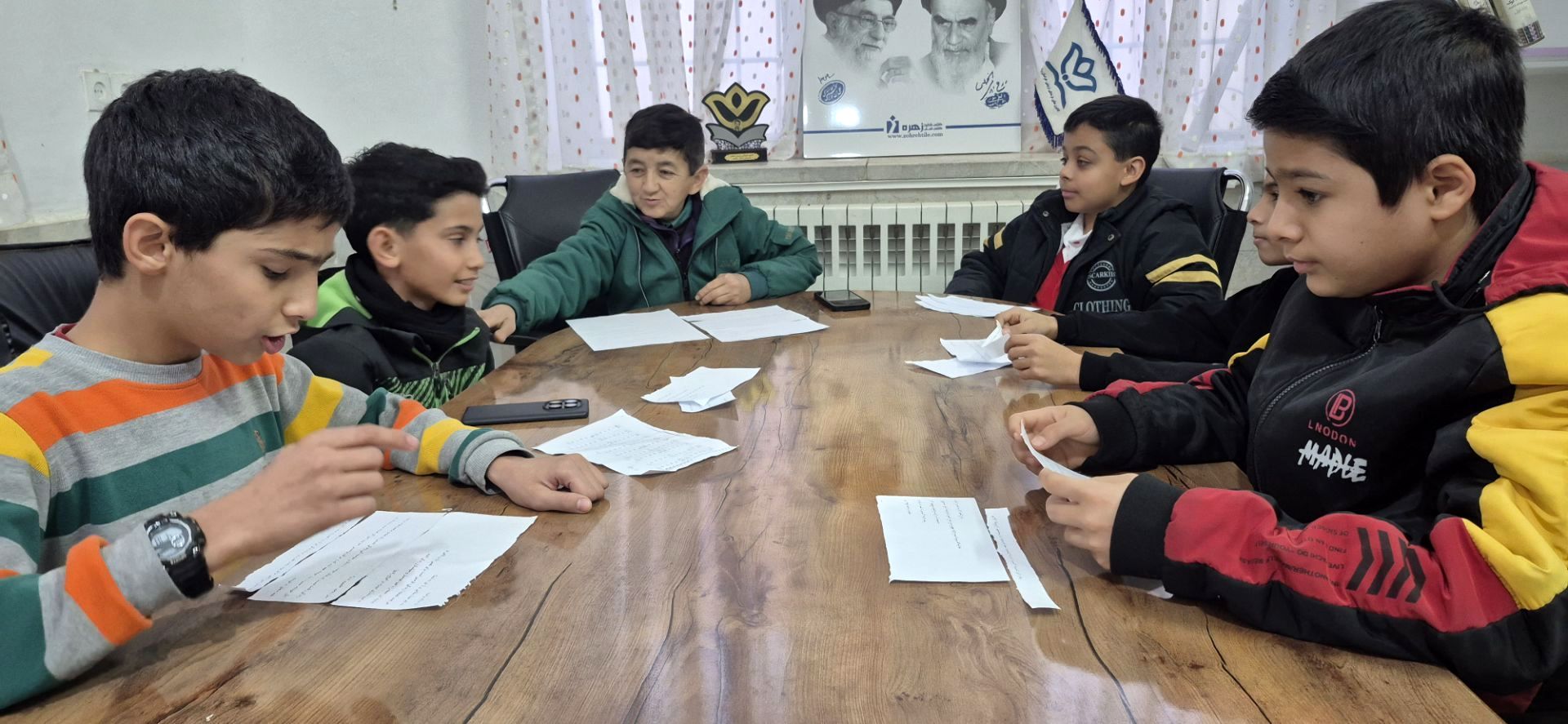 هم اندیشی انجمن خبرنگاری پسران کانون لقمان کاشمر