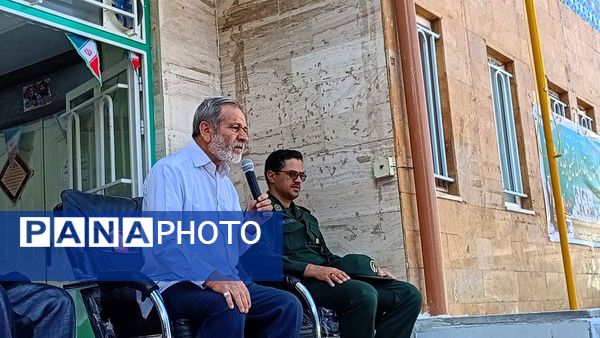 روایتی از دفاع مقدس در دل دبیرستان میثاق کاشمر