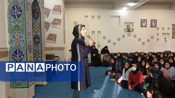 مراسم شهادت حضرت فاطمه زهرا(س) در دبیرستان شهید تیمسار فلاحی 