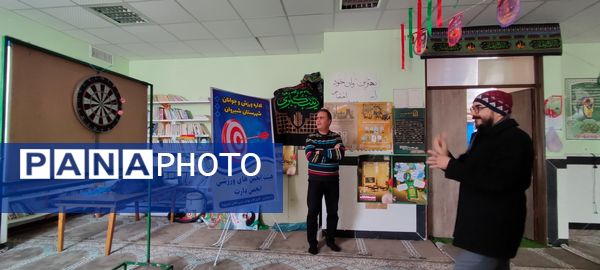 برگزاری مسابقه دارت ویژه دبیران دبیرستان شاهد ۴ شیروان