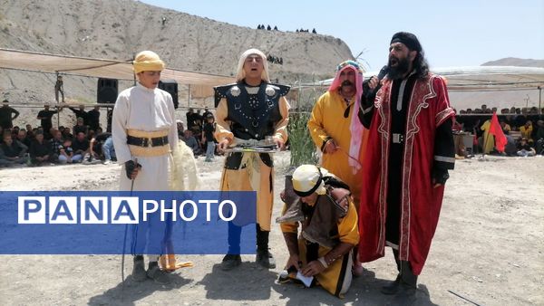 مراسم تعزیه خوانی در روز عاشورای حسینی در شهر بار 