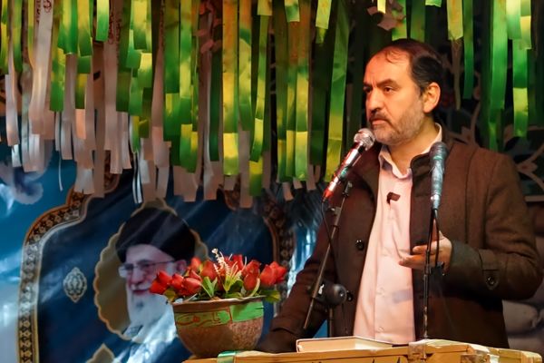 معلمان راویان هم‌عهدی انقلاب هستند