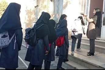 بازگشایی مدرسه فاطمه زهرا (س) در چگنی با حضور مسئولان و والدین و دانش آموزان