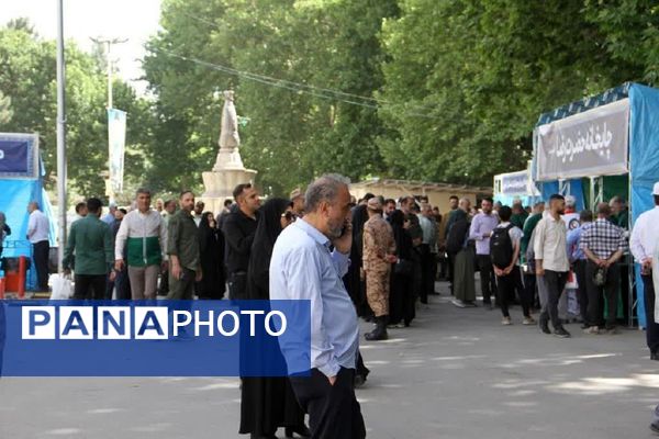 نخستین سالگرد رئیس‌جمهور شهید در مصلای کرج