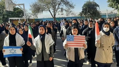 برگزاری راهپیمایی۱۳ آبان در مدارس کرمانشاه 
