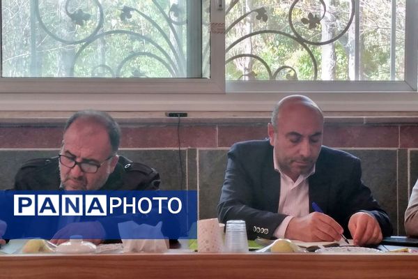 جلسه هم‌اندیشی معاونان پژوهش و توسعه منابع مناطق ۲۱ گانه شهرستان‌های تهران 