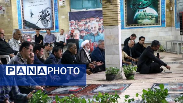  مراسم بزرگداشت رئیس‌جمهور شهید و همراهانش در گلزار شهدای شهرستان دلیجان