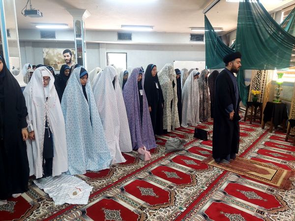 لحظات نورانی نماز استغاثه؛ اتحاد دل‌ها برای طلب باران